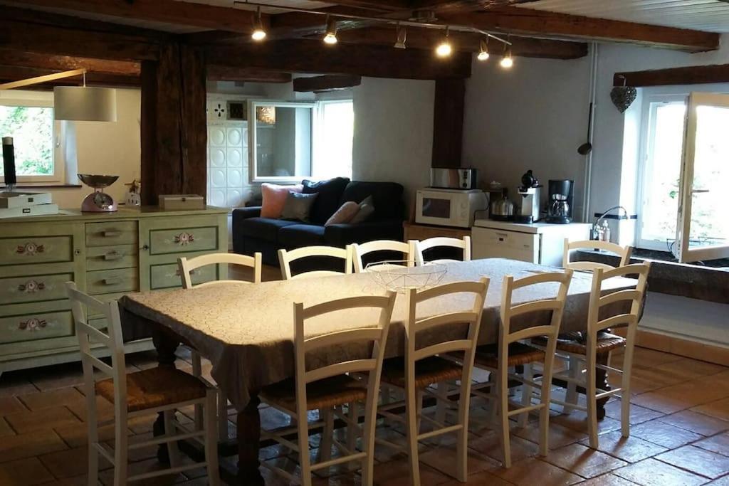 Ferme De Chenezeau - 15 Personnes , 7 Chambres Gérardmer Buitenkant foto